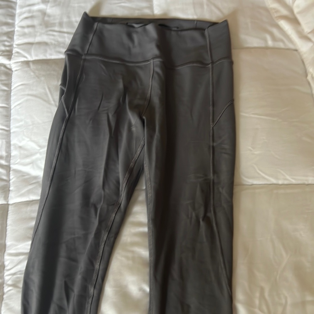 Gray in movement lulu leggings size 6